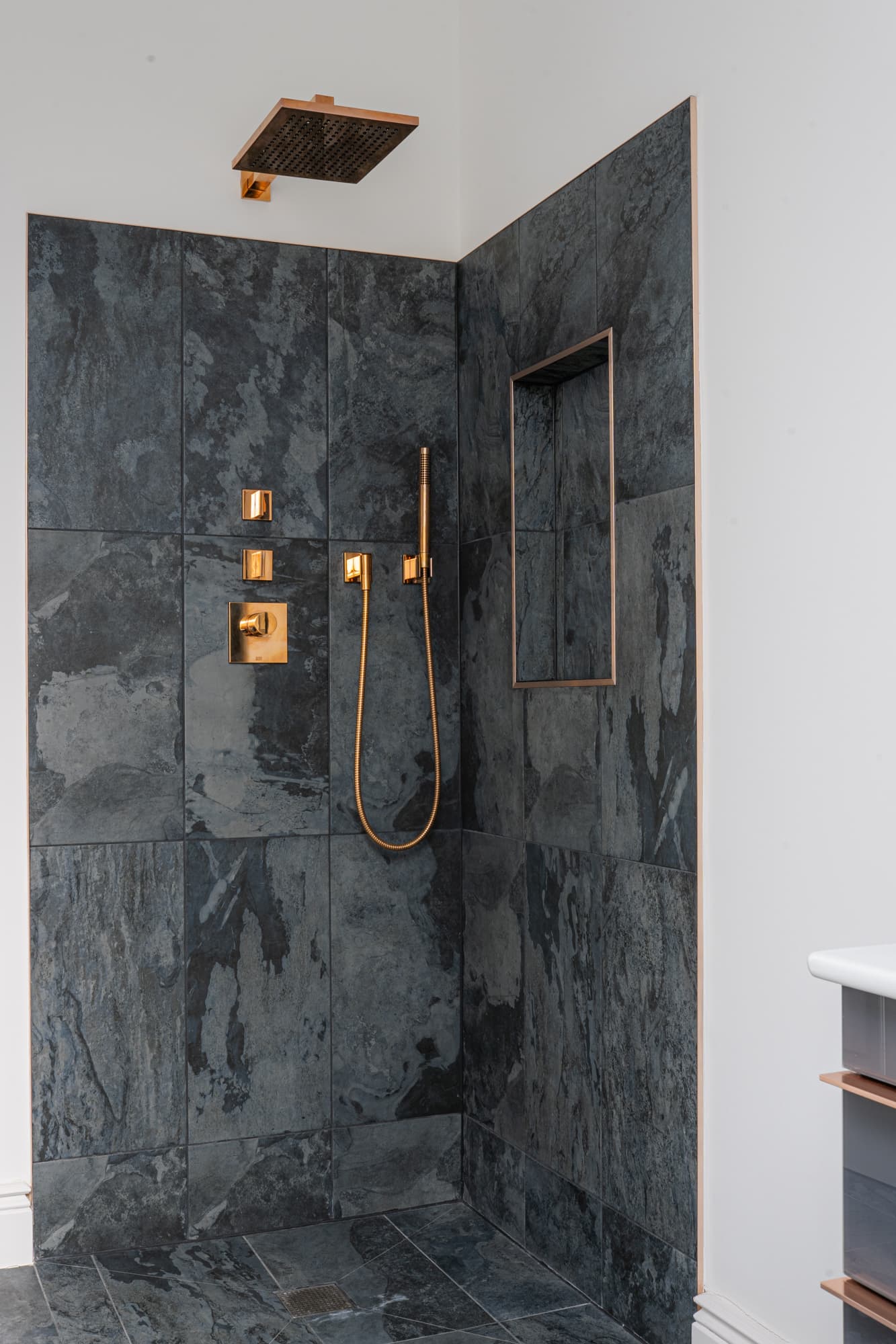 Project 2: Surrey — interior design photo 32
