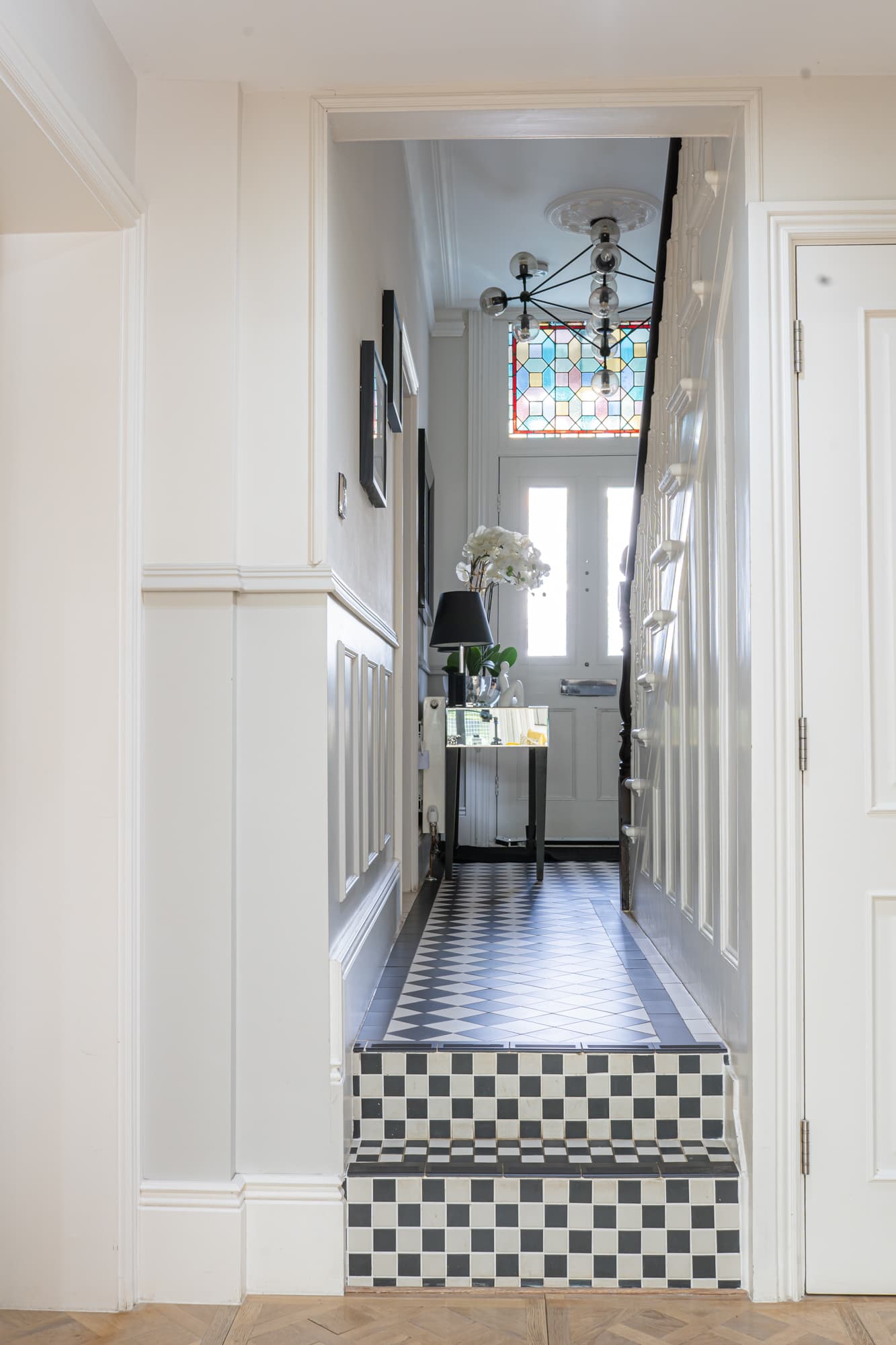 Project 2: Surrey — interior design photo 1