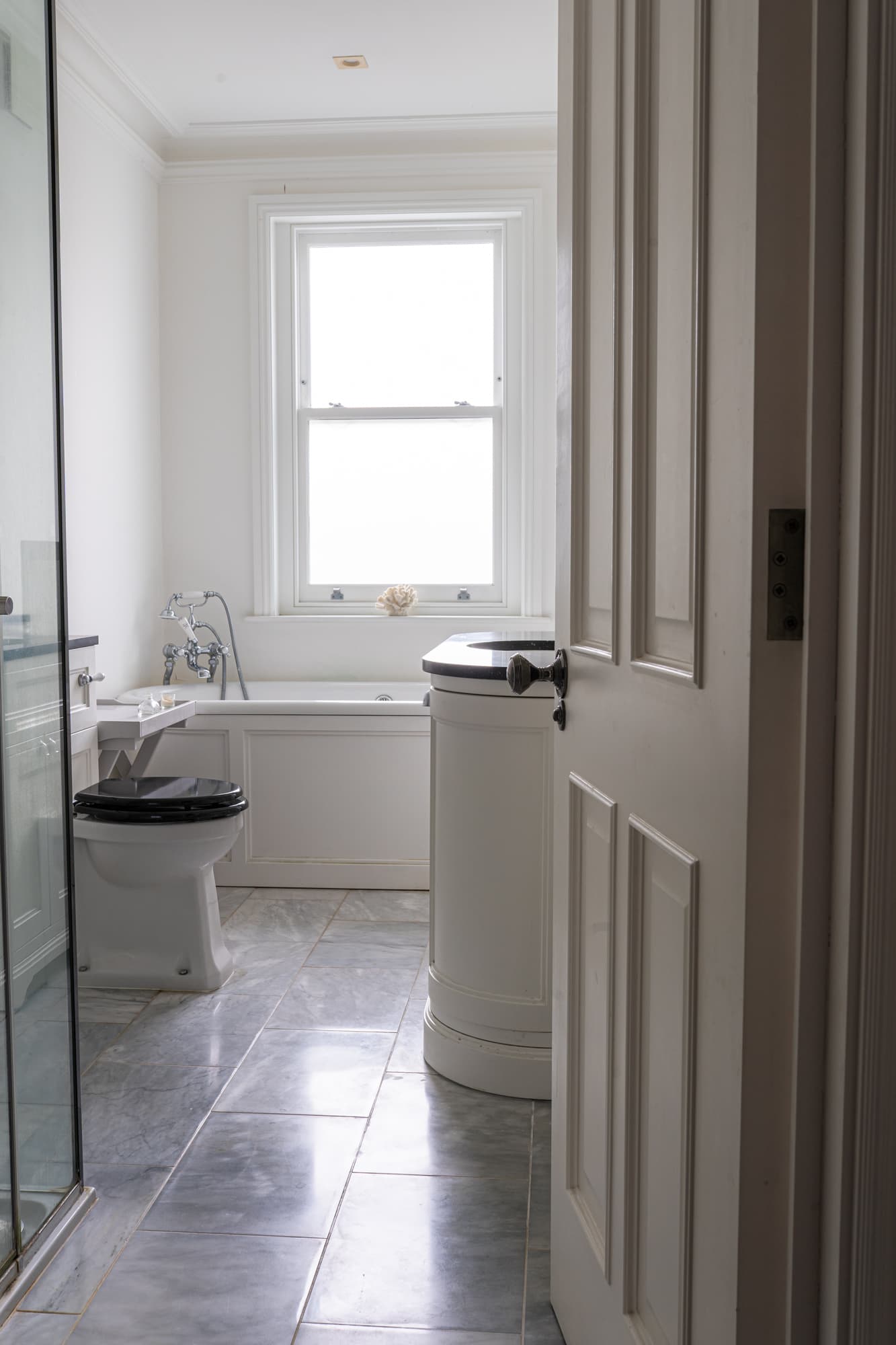Project 2: Surrey — interior design photo 21